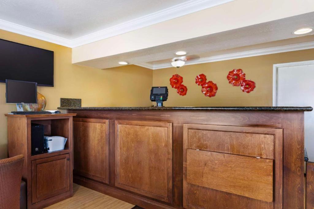 Best Western Hanford Inn Esterno foto