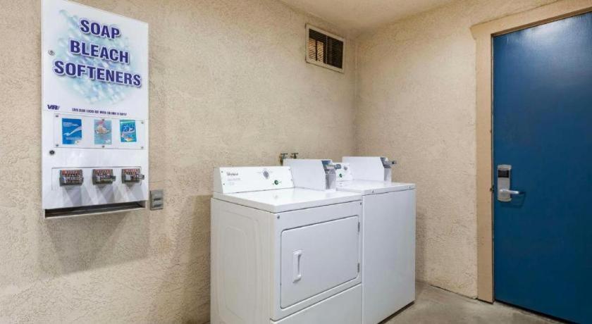 Best Western Hanford Inn Esterno foto