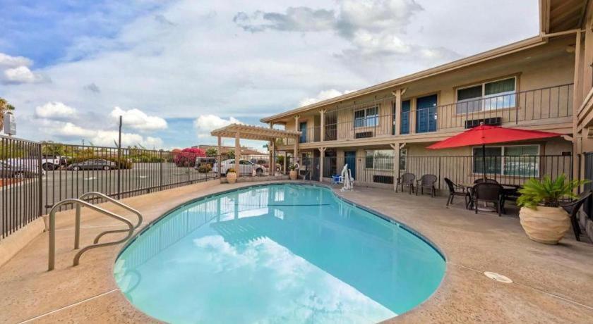 Best Western Hanford Inn Esterno foto
